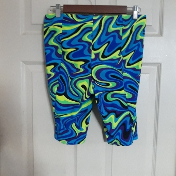 Legs by Liz colorful biker shorts A-2 5/$25 - Picture 2 of 3